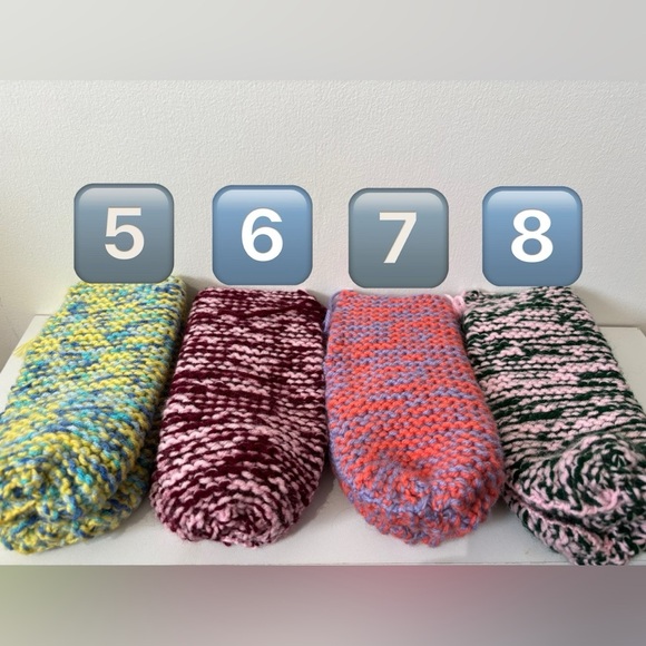 🧶🧡 HAND KNITTED SLIPPERS 🧡🧶 - Picture 7 of 8